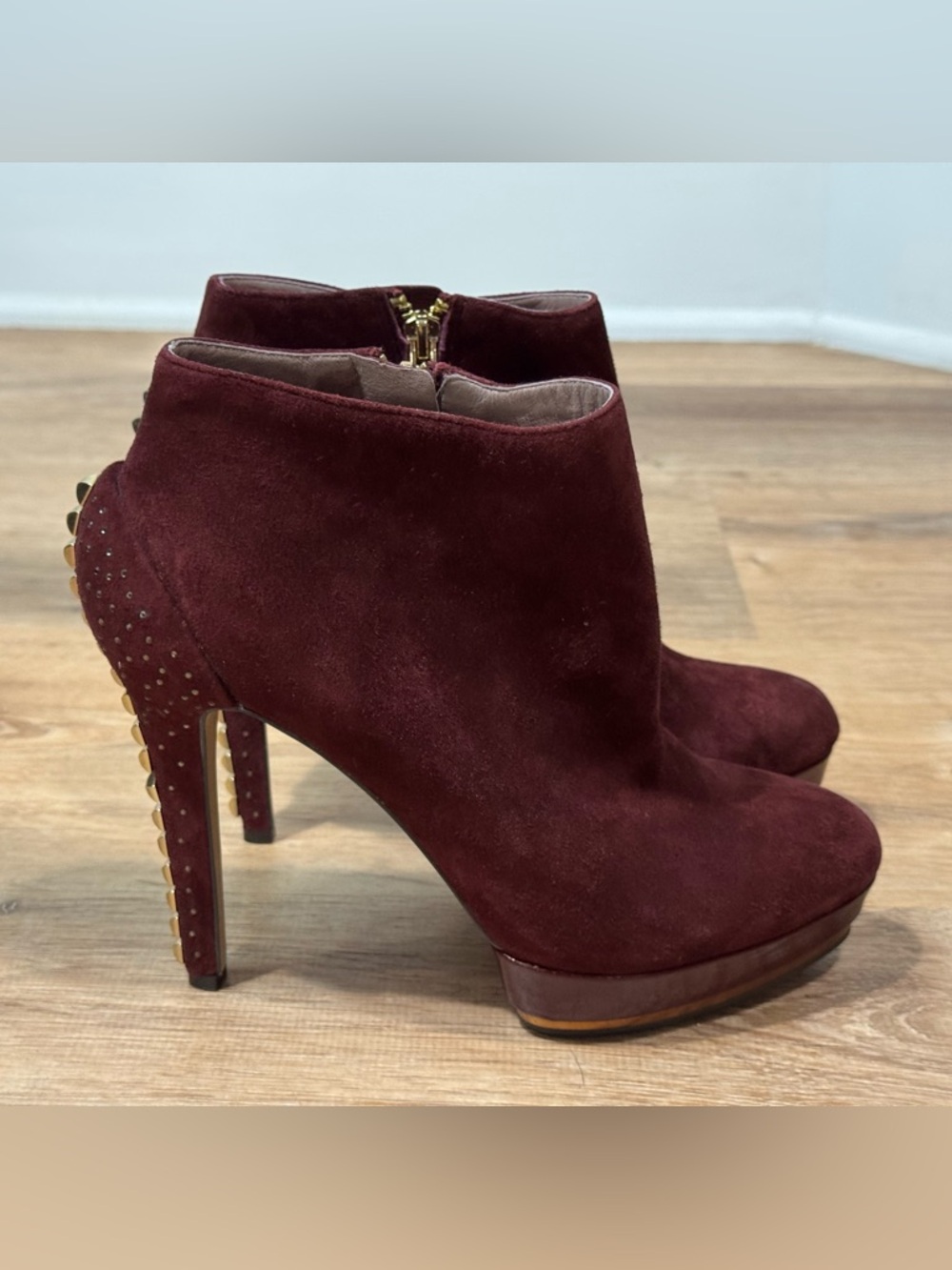 Vince Camuto Daisy Burgundy Suede Studded Heel Platform Ankle Booties Size 8